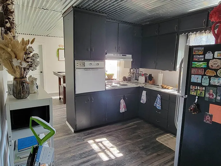 1024 N Spring St — Photo 13