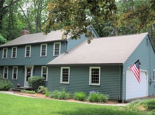 9 Virginia Ln, Simsbury, CT 06070