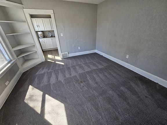4th image of 11008 Kinsman Rd