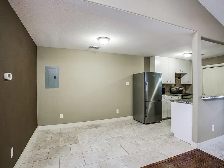 6646 E Lovers Ln #910 — Photo 5