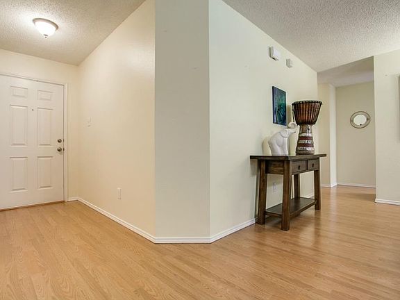 2nd image of 2926 Montague Trl