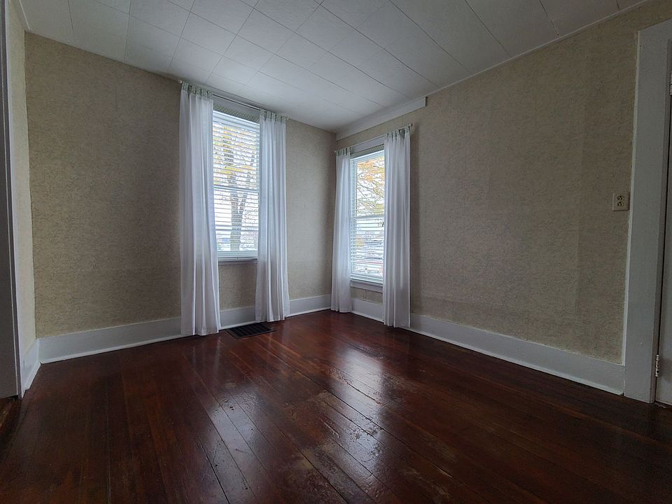 Placement Eagle St., 317 317 Eagle St South Haven MI Zillow