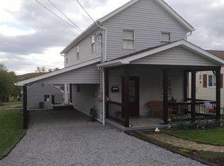 409 Hazen Ave, Ellwood City, PA 16117