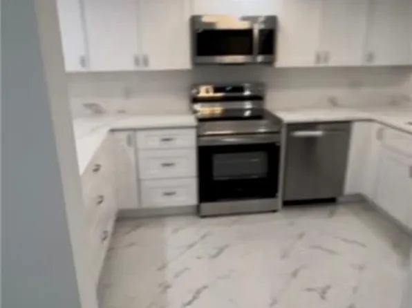 151 Cypress WAY E #D3, NAPLES, FL 34110