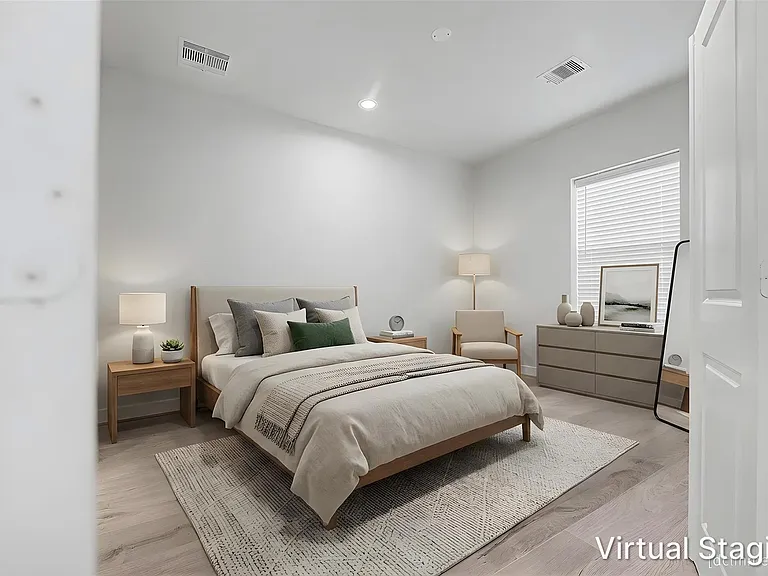 3033 Hicks St — Photo 8