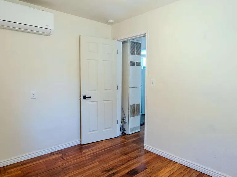 234 Hudson Ave — Photo 9