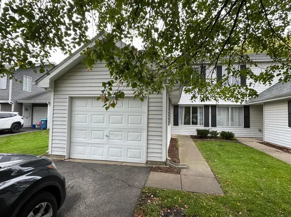 1363 Andover Dr, Aurora, IL 60504