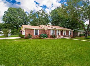 15 Oaken Trl, Jacksonville, AR 72076