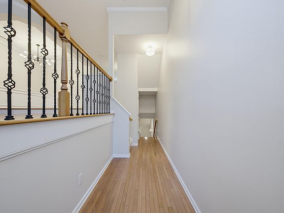 2nd image of 6829 Middleboro Dr