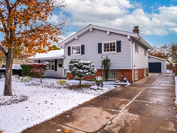3rd image of 1279 Giesse Dr