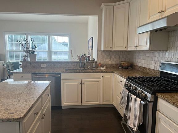 3rd image of 70 Turkey Trot Ct