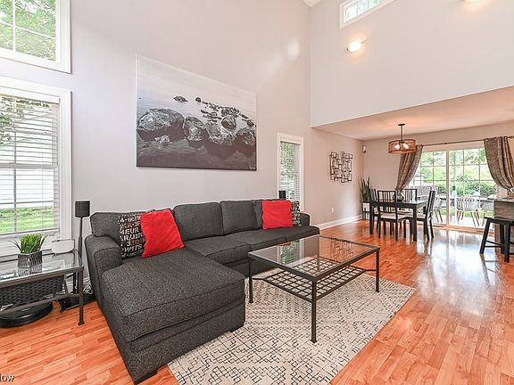 5th image of 1634 Artman Ave