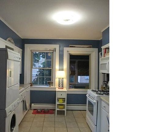 4th image of 606 Brewster St APT 3