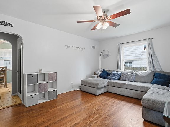 5th image of 1120 W Lombard St