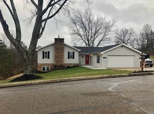 100 Flintwood Dr, Marietta, OH 45750