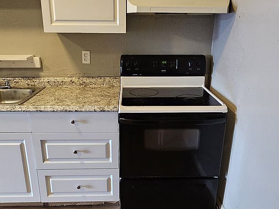 4th image of 3819 Janeen Cir