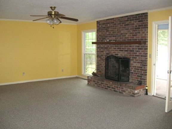 5th image of 11 Bracken Dr
