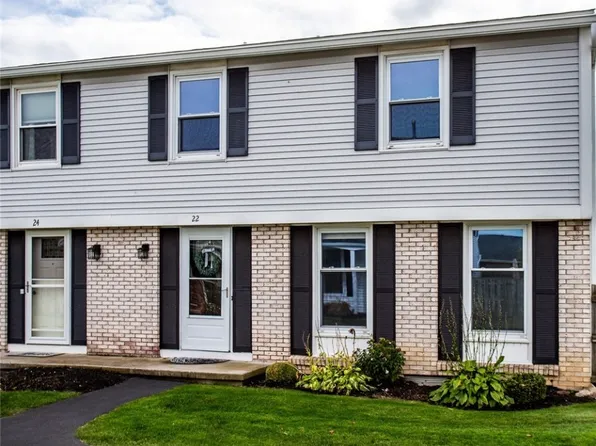 22 Springwood Dr, Webster, NY 14580