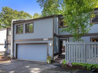 2421 Glade Bank Way, Reston, VA 20191