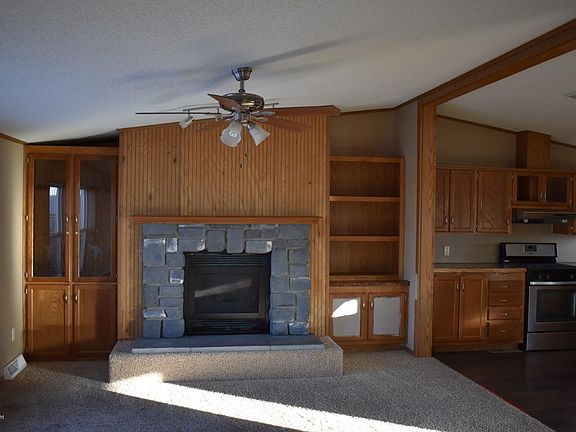 2nd image of 33 Pineview Dr