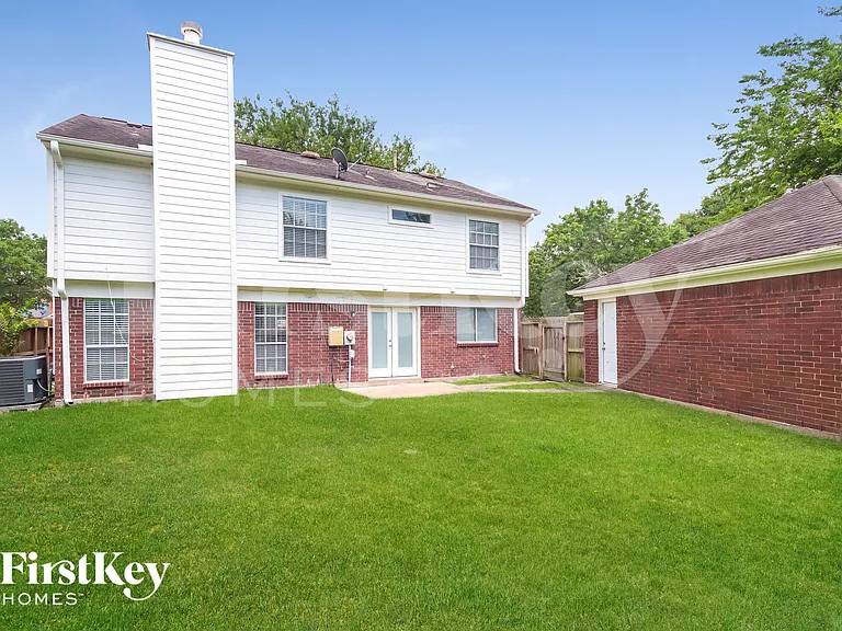4004 Ashwood Dr — Photo 15