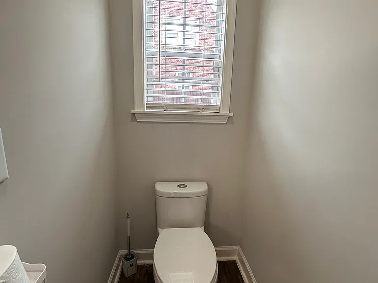 202 S Orange Ave — Photo 11