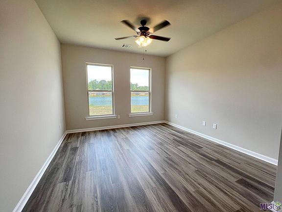 4th image of 39076 Forestwood Ave