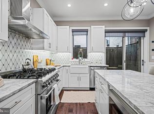 854 S Front St, Philadelphia, PA 19147
