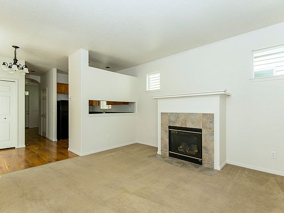 4th image of 983 SE Albertine St