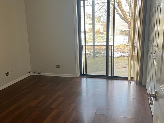 5th image of 1365D N Sterling Ave #114