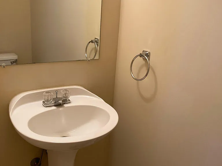 507 Mews Ct — Photo 16