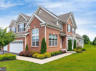 203 Eagle Ct, Moorestown, NJ 08057