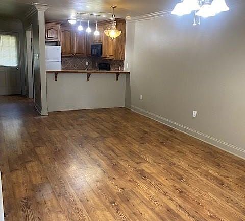 2nd image of 13080 Burgess Ave
