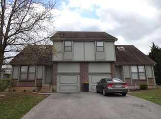 9515 W 78th St, Overland Park, KS 66204