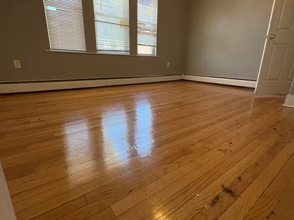 52 Mascot St APT 5, Dorchester, MA 02124