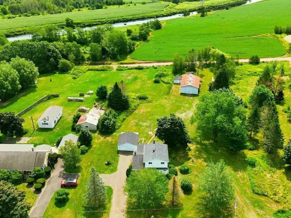 9746 Highway 1, Paradise, NS B0S 1C0