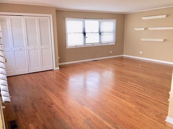 5th image of 4905 Woodland Ave