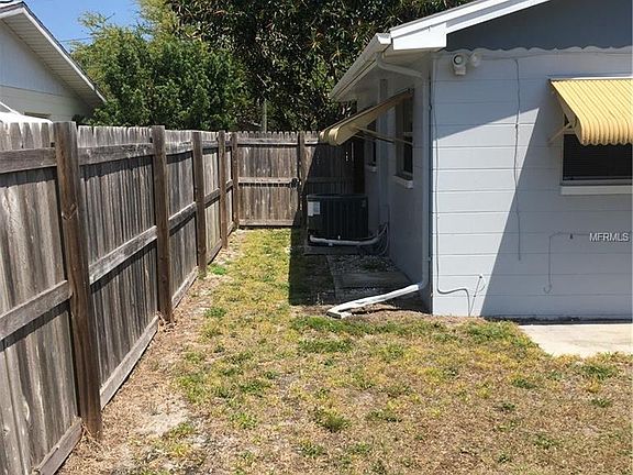 5th image of 454 74th Ave N