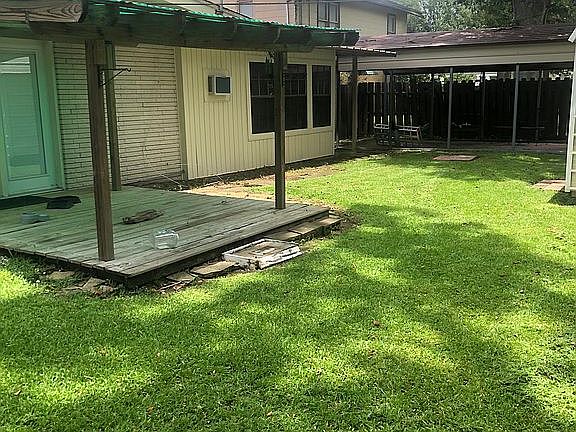 3rd image of 4528 Forest Dr