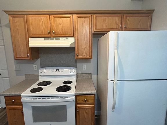 3rd image of 1379 Pampas Cir