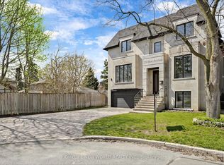 220 Roe Ave, Toronto, ON M5M 2J4