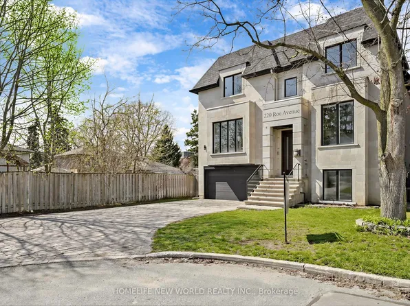 220 Roe Ave, Toronto, ON M5M 2J4