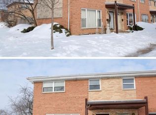 217 Linn Ct APT B, North Aurora, IL 60542