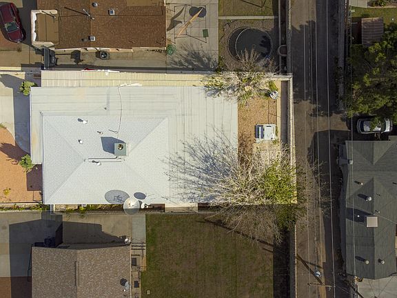 3rd image of 2820 Mountain Ave