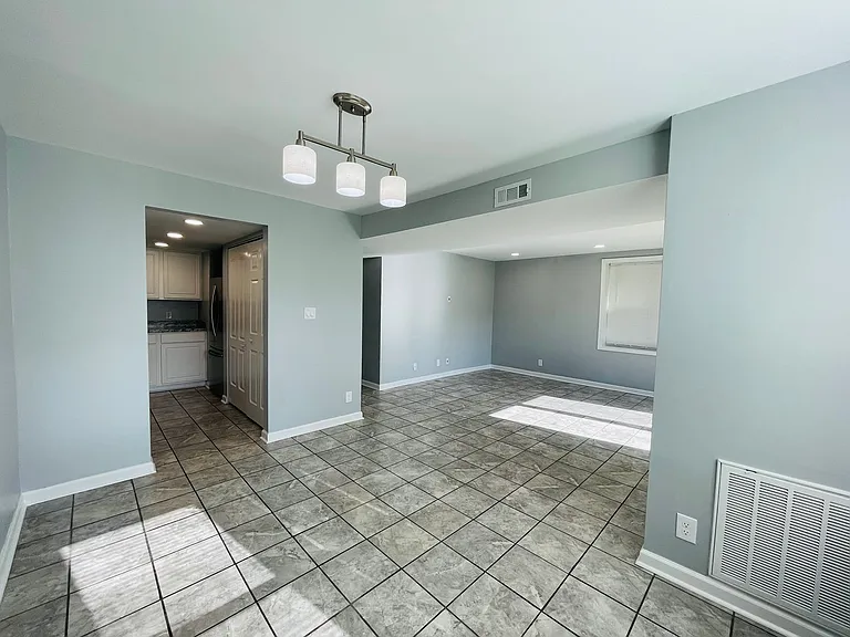 202 Chesterfield Ln #101 — Photo 2