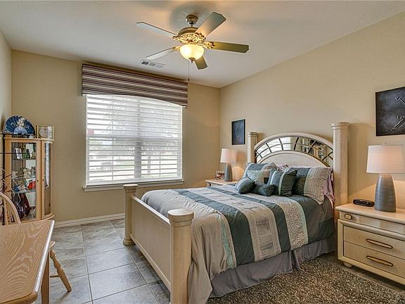 5th image of 10001 Sandhurst Dr