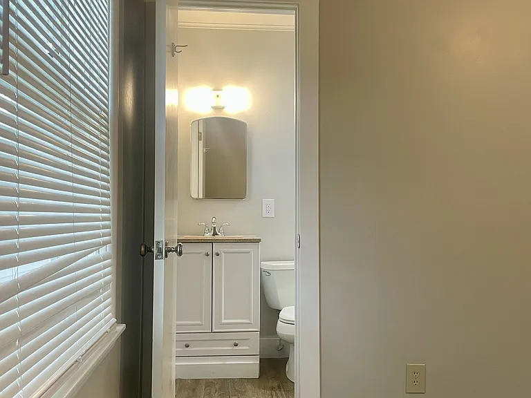 720 S Hickory St — Photo 34