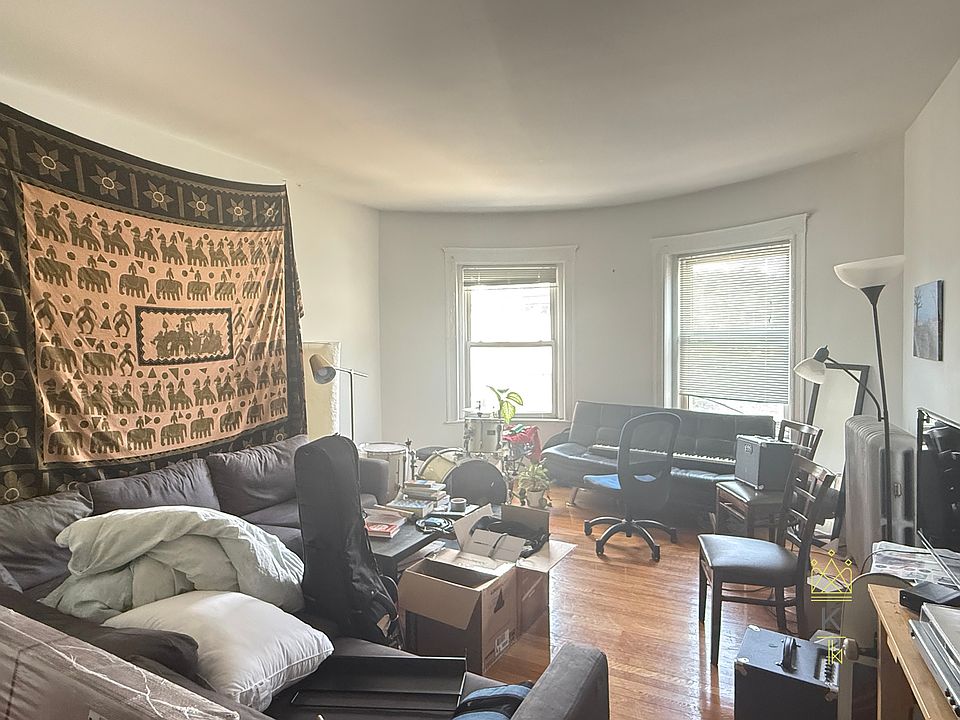 1st image of 23 Long Ave #3