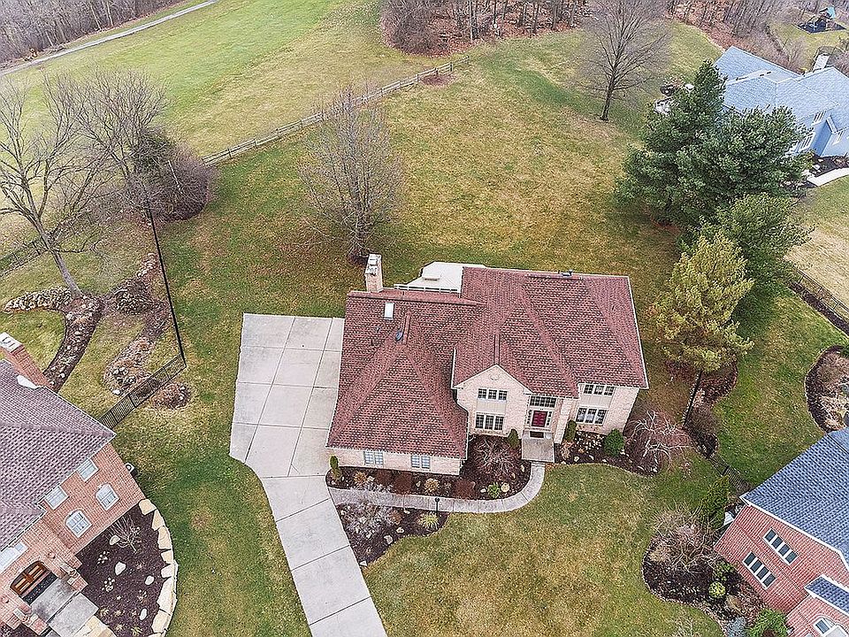2nd image of 24 Muirfield Ct
