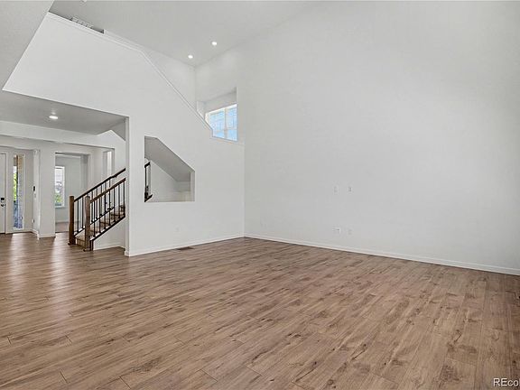 4th image of 10046 Uvalda Street